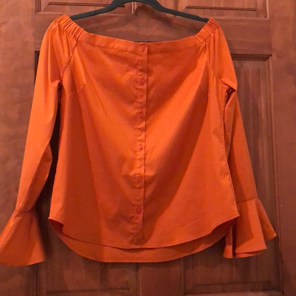 Express Off The Shoulder Blouse - Picture 2 of 8